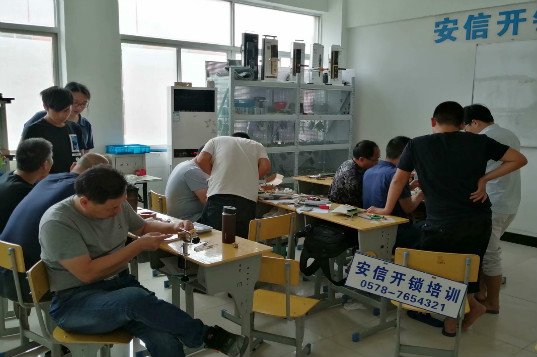 桂林开锁换锁技术培训学校